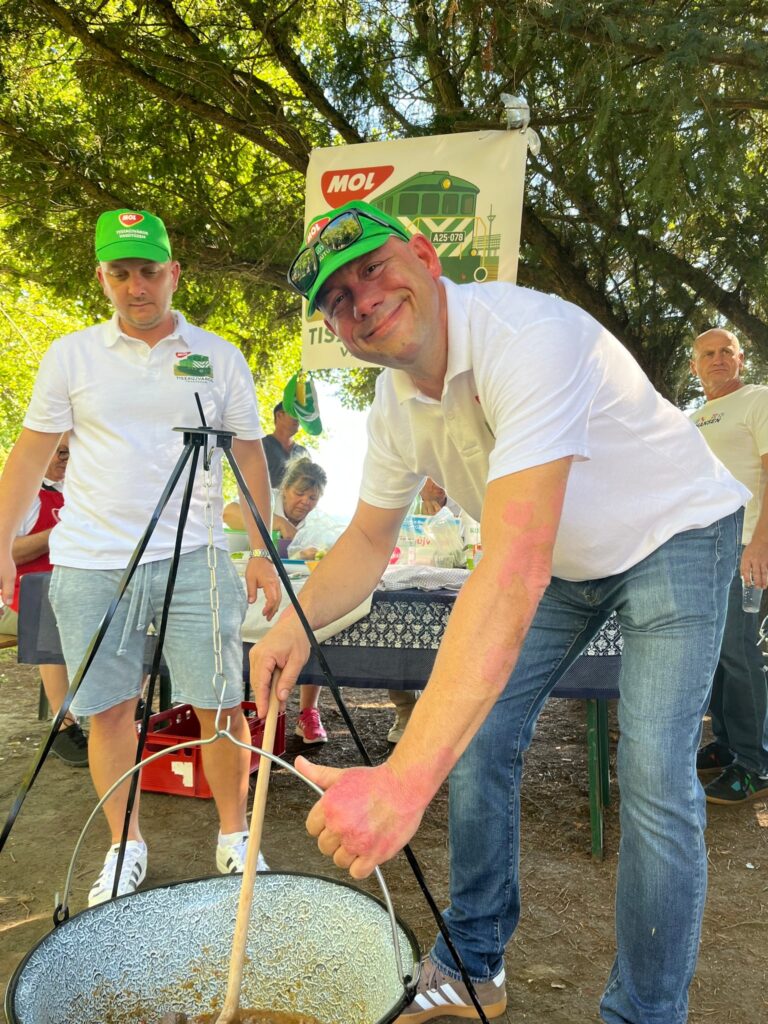 6b354c4d-ce0e-4c14-a6f5-0a2a9460d122